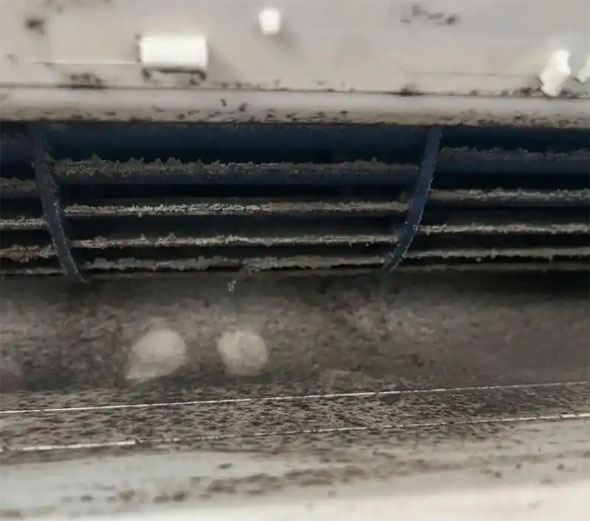 开鲁空调吹的风有股烧焦味是怎么回事